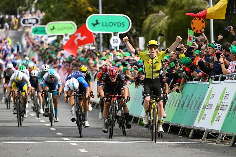 matthew brennan prolonge avec la visma