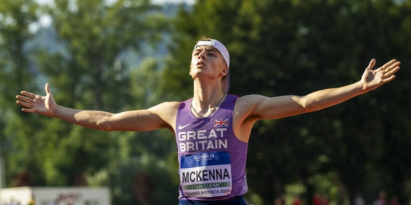 Matthew McKenna uk u20 record indoor 800m