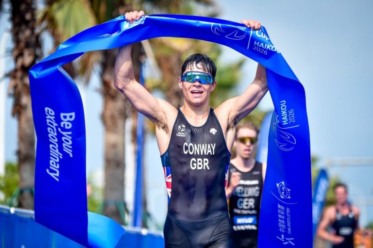triathlon oliver conway wins haikou