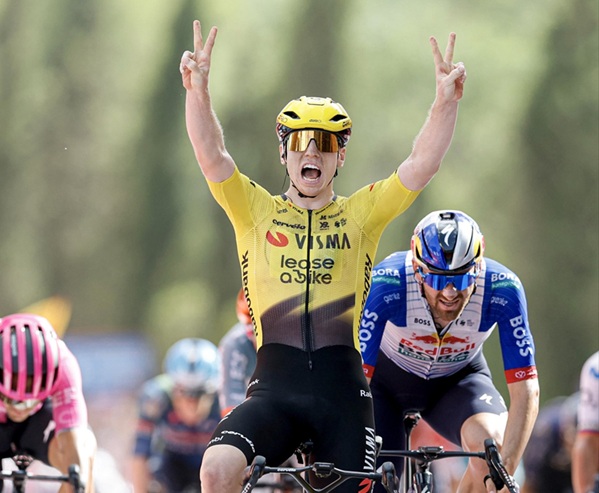 matthew brennan stage 5 vuelta 2026